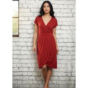 Women's Boutique Women Red Wrap Dress V-Neck Tulip Hem Short Sleeve Size L